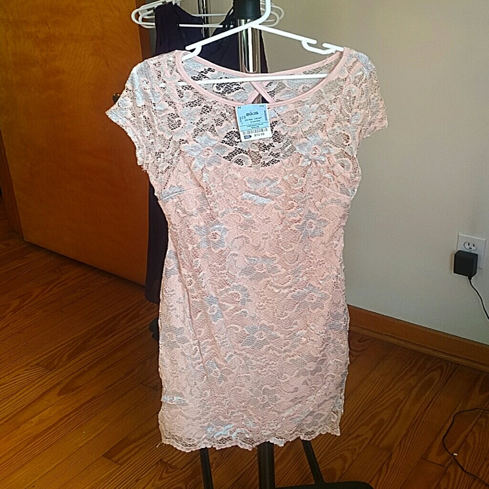 Fitted lace dress